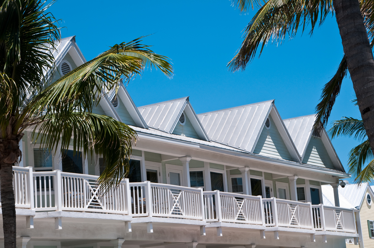 metal roofing on large building in Florida.